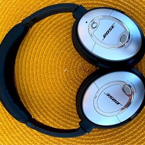 Bose QuietComfort 15 over the ear headphones